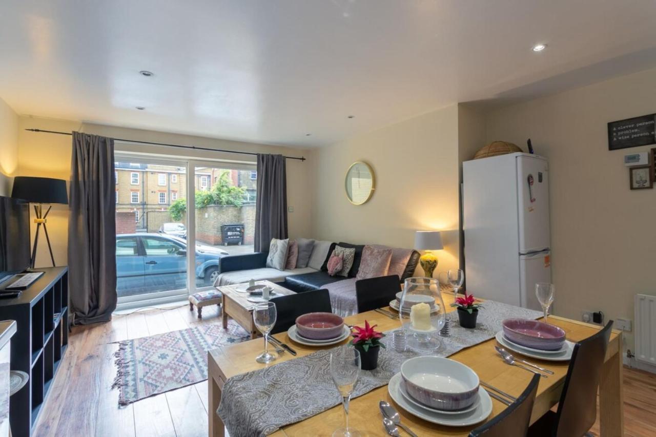 Stylish And Homely 4 Bedroom Home In East Londres Exterior foto