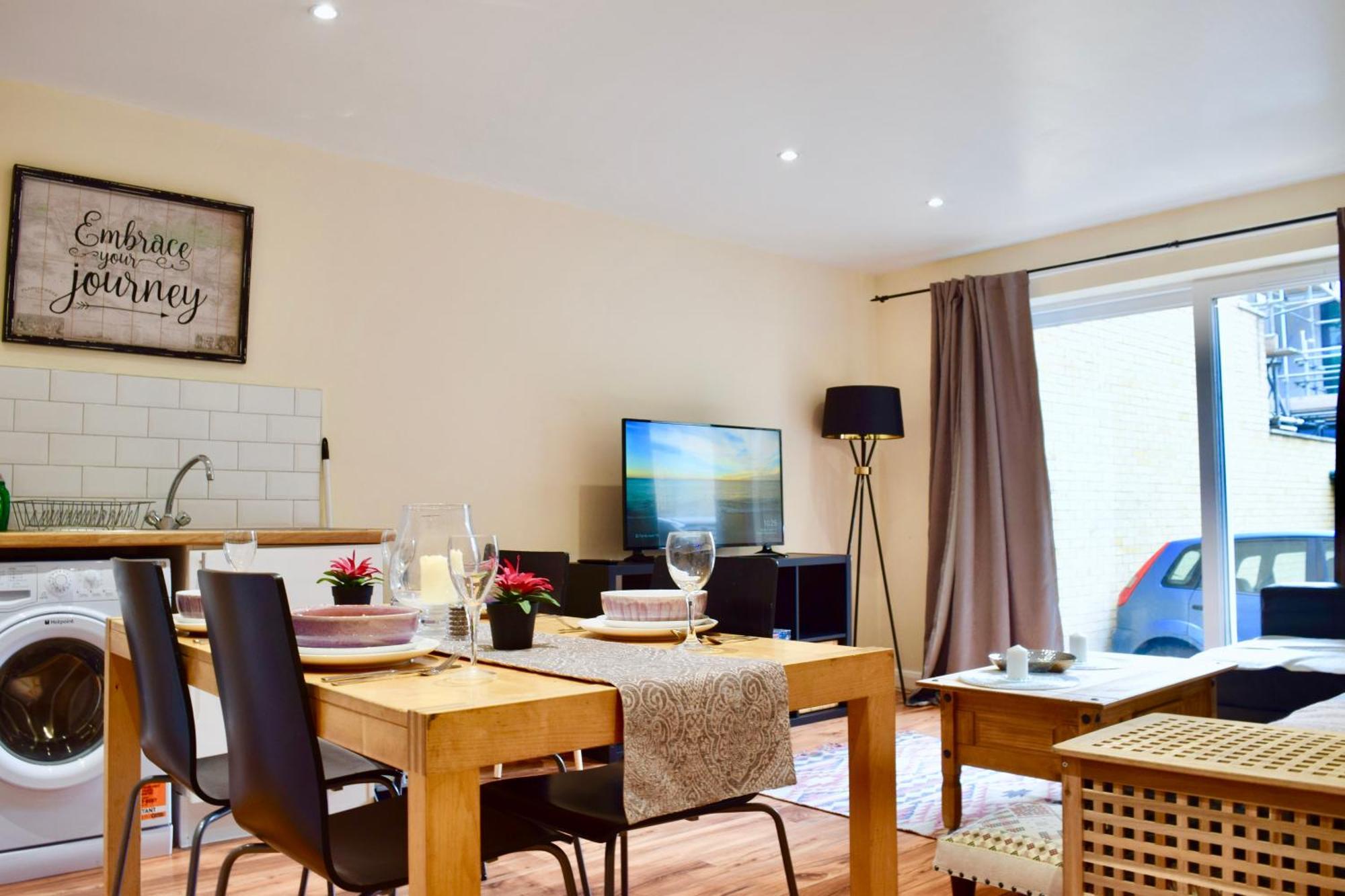 Stylish And Homely 4 Bedroom Home In East Londres Exterior foto