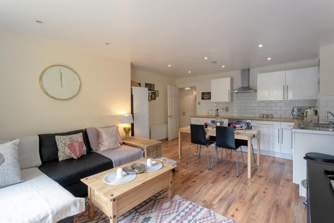 Stylish And Homely 4 Bedroom Home In East Londres Exterior foto